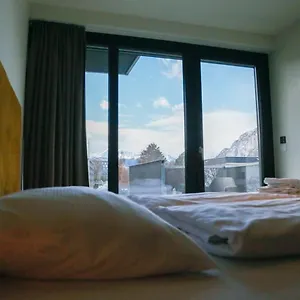 Blackhome East I Contactless Check-in Apartmanhotel