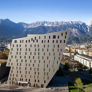 Hilton Garden Tivoli Szálloda